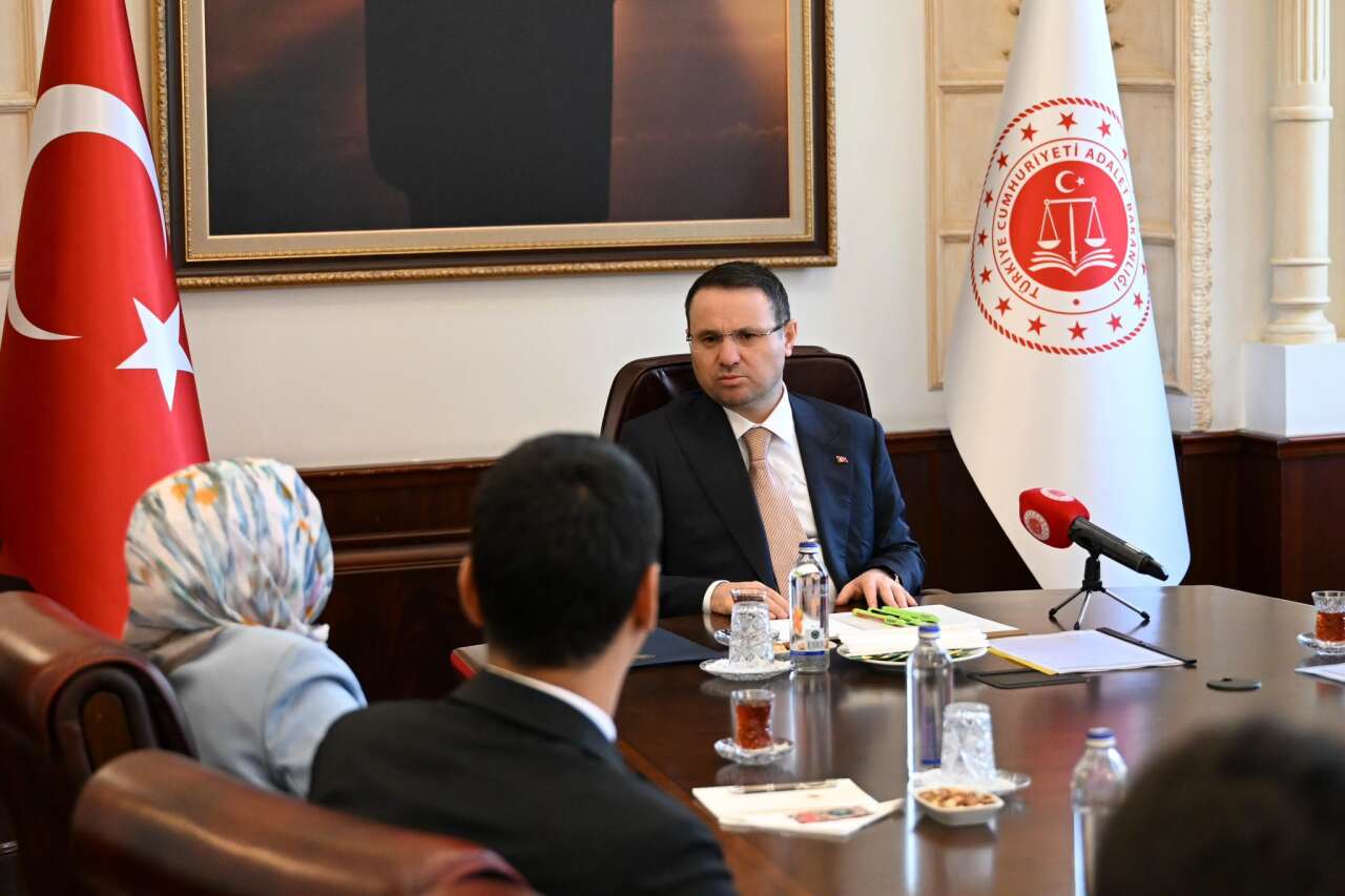 Bakan Akın Gürlek, Yazıcıoğlu ailesini kabul etti! "Bu bir kaza değil örgütsel cinayet" 5